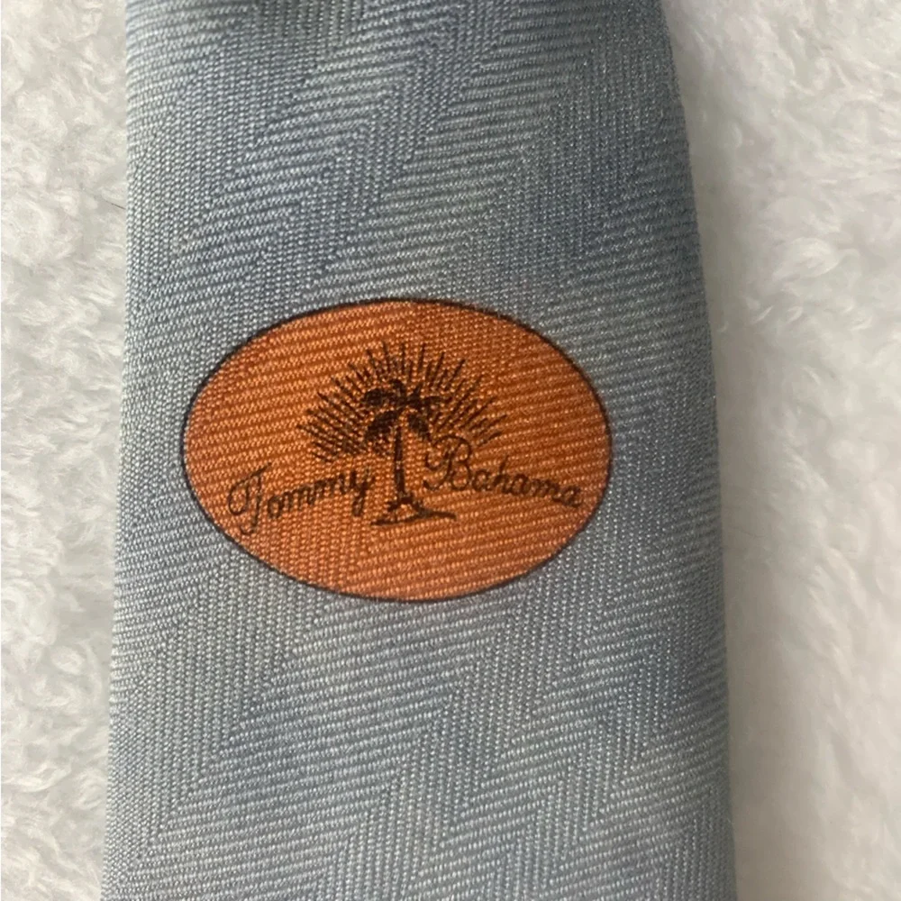 Tommy Bahama Vintage Silk‎ Neck  Tie Made In USA Hawaiian Postcards Motif